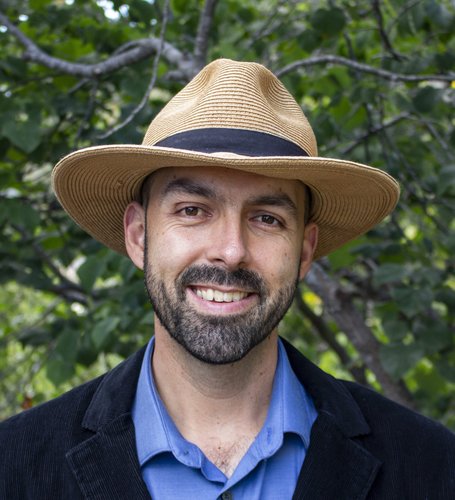 Adam-Loraine-1399x1536