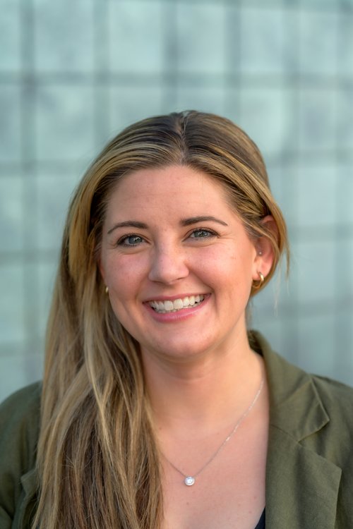 Jaclynn Garry headshot