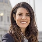 catherine_stefani_background-e1663806151797